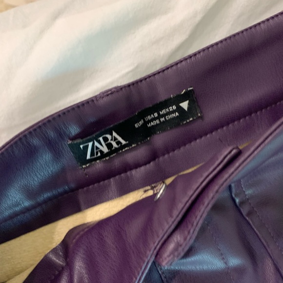 dark purple ZARA faux leather pants - Picture 3 of 5